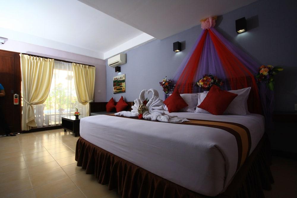 Grand Santhi Hotel Denpasar Extérieur photo